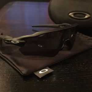 Oakley Radar - Prizm Polarized Sunglasses